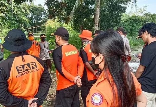 Nehirden aniden fırlayan timsah, balıkçıyı ikiye böldü! Ağzındaki kemiklerle ağır ağır uzaklaştı