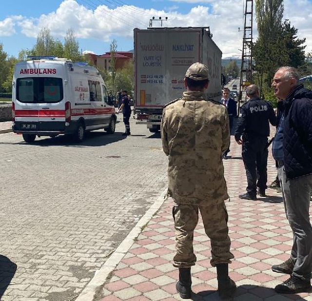 İki kardeş sokak ortasında infaz edildi, sağlık ekipleri hayata döndürmek için dakikalarca kalp masajı yaptı