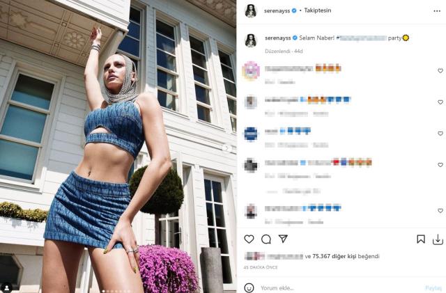 Kıyafet tercihiyle konuşulan Serenay Sarıkaya'nın saç aksesuarı görenleri hayrete düşürdü