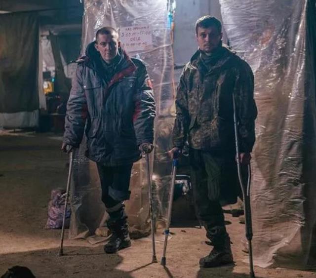 Rus kuşatmasındaki Azovstal'dan 264 Ukrayna askeri tahliye edildi