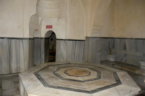 Edirne'de 600 yıllık tarihi iki hamam 166 milyon liraya satışa çıkarıldı