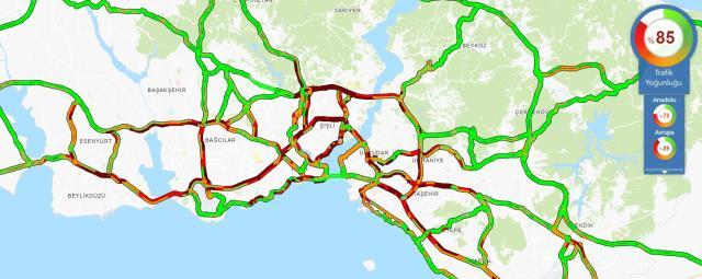 Kuvvetli yağışa dakikalar kala İstanbul'da trafik durma noktasına geldi