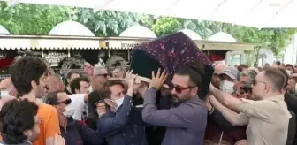 Ntv Spikeri Özlem Sarıkaya Yurt Son Yolculuğuna Uğurlandı