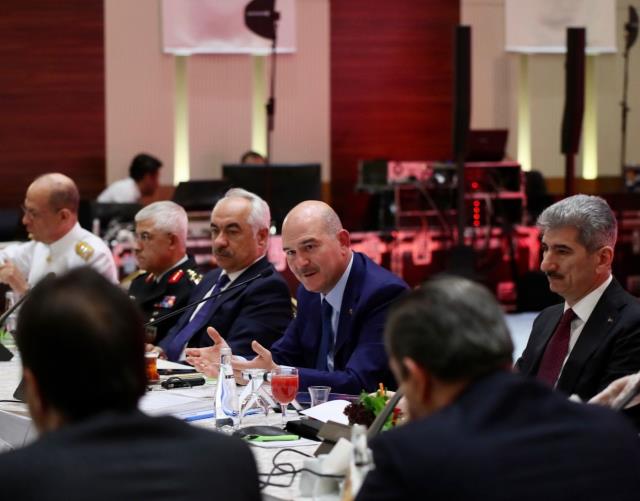 Son Dakika: Bakan Soylu, uyuşturucu ile mücadele çalışmaları hakkında bilgi verdi: Bir baron daha içeride Son Dakika: Bakan Soylu, uyuşturucu ile mücadele çalışmaları hakkında bilgi verdi: Bir baron daha içeride