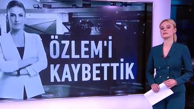 Spiker Seda Öğretir, meslektaşı Özlem Sarıkaya Yurt'un ölüm haberini sunarken kelimeler boğazına düğümlendi