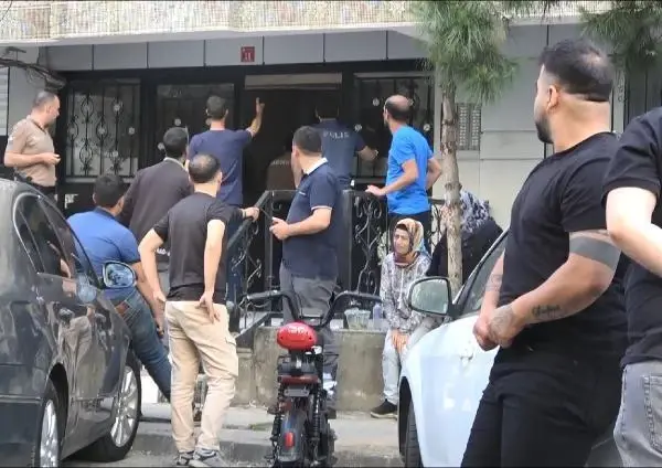 Diyarbakır'da boşanma aşamasında olduğu eşi tarafından bıçaklanan kadın hayatını kaybetti