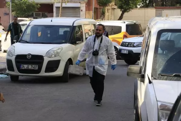 Diyarbakır'da boşanma aşamasında olduğu eşi tarafından bıçaklanan kadın hayatını kaybetti