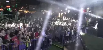 Kıraç, Kütahyalıları sevilen şarkılarıyla ve marşlarla coşturdu
