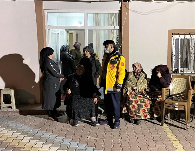 Son Dakika: Irak'ın Kuzey Metina bölgesinde EYP'ye basarak yaralanan uzman çavuş şehit oldu Son Dakika: Irak'ın Kuzey Metina bölgesinde EYP'ye basarak yaralanan uzman çavuş şehit oldu