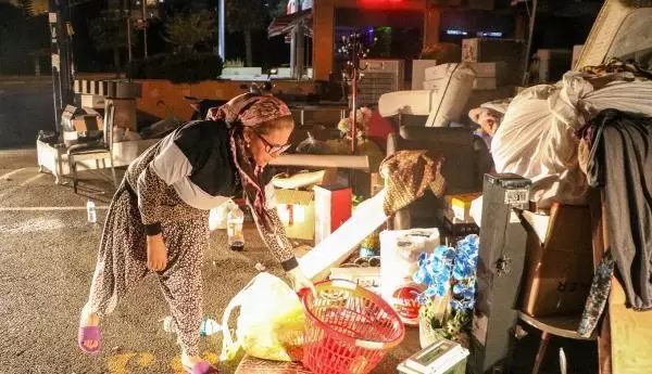 Tahliye kararı tebligatı eline ulaşmayınca eşyalarıyla sokakta kaldı