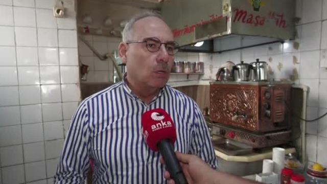 Çaya gelen zam kahvelerde 40 yıllık geleneği sona erdirdi: Artık yancılara kimse bir şey ısmarlamıyor Çaya gelen zam kahvelerde 40 yıllık geleneği sona erdirdi: Artık yancılara kimse bir şey ısmarlamıyor