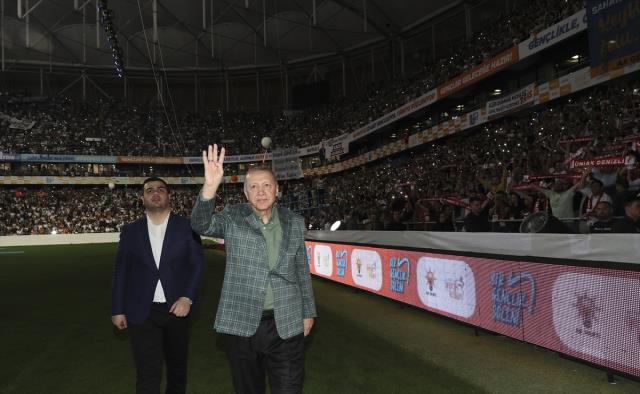 Cumhurbaşkanı Erdoğan'dan Meral Akşener'e sert tepki: Sen kim Abdülhamit'e dil uzatmak kim?