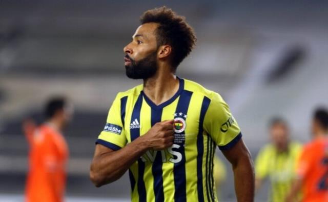 Fenerbahçe'de deprem! İsmail Kartal canlı yayında '6 ay oynayamayacak' diyerek sakatlığı açıkladı Fenerbahçe'de deprem! İsmail Kartal canlı yayında '6 ay oynayamayacak' diyerek sakatlığı açıkladı
