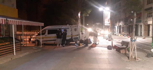 Kadıköy'de esrarengiz cinayet! Diş hekimi kadın, muayenehanesinde kanlar içinde bulundu