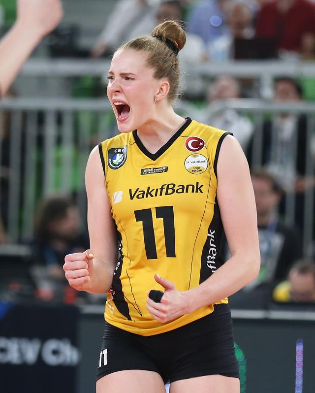 Yine destan yazdılar! VakıfBank Kadın Voleybol Takımı, 5. kez Avrupa şampiyonu oldu Yine destan yazdılar! VakıfBank Kadın Voleybol Takımı, 5. kez Avrupa şampiyonu oldu