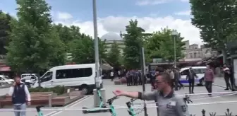 Beyazıt'ta Silahlı Kavga: Biri Polis 7 Kişinin Yaralandığı Olayda 27 Kişi Gözaltına Alındı