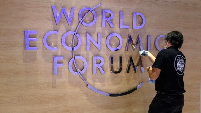 Davos'ta milyonerlerin aykırı sesi: 'Bizden daha çok vergi alın'