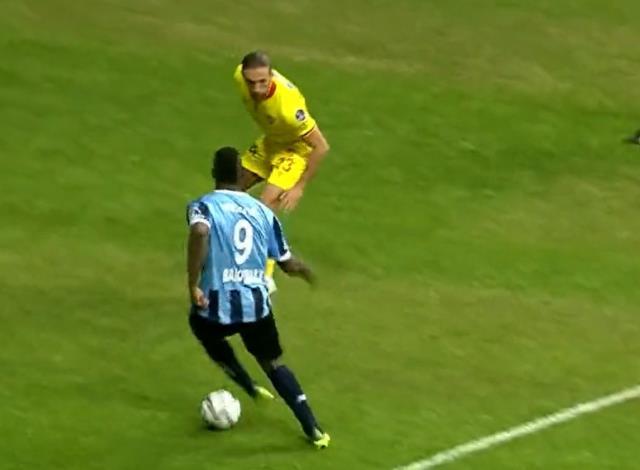 Dünya, Balotelli'nin golünü konuşuyor! Alex de Souza'dan sonra bir ilki başardı