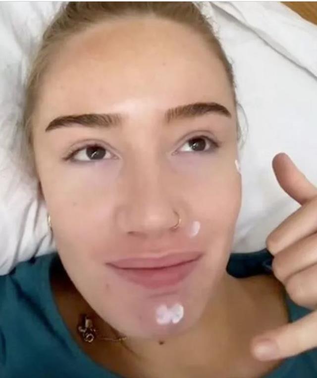 Cinsel organının fotoğraflarını çeken kadın, mail adreslerini karıştırınca hayatının hatasını yaptığını anladı