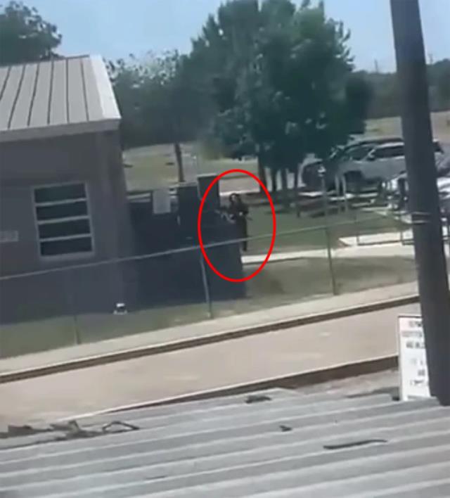 ABD'de 19'u çocuk 21 kişiyi öldüren saldırganın okula giriş görüntüleri ortaya çıktı