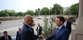 Yunanistan Dışişleri Bakanı, Kuzey Makedonya'da mevkidaşıyla görüştü