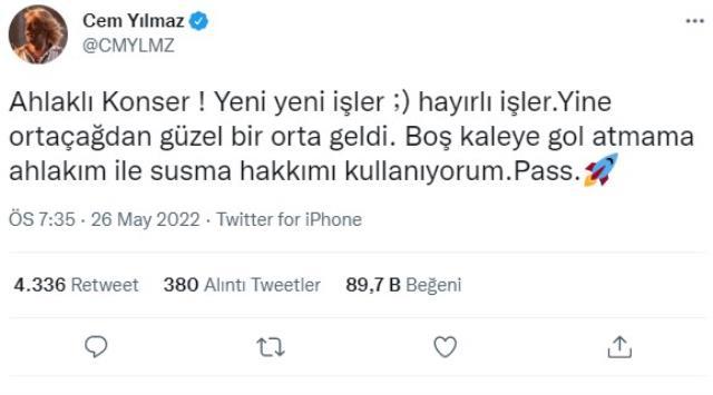 Cem Yılmaz, Melek Mosso'nun konserinin iptal edilmesine tepki gösterdi: Orta çağdan güzel bir orta geldi