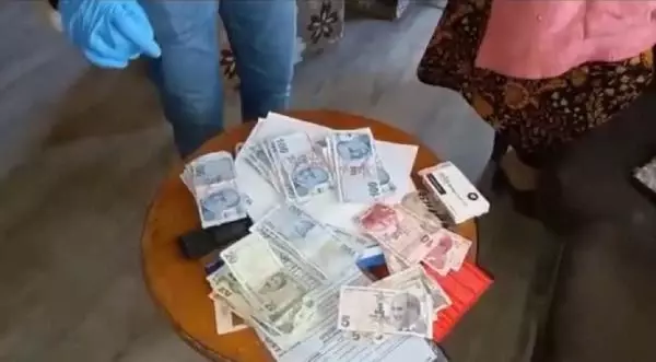 Polis 3 aydır peşlerinde! Çökeltilen fuhuş çetesinin kullandığı şifreler dikkat çekti: Beyaz peynir, fıtık, dingonun ahırı