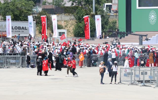 İstanbullular fethin 569. yıldönümünde Atatürk Havalimanı Millet Bahçesi'ne akın ediyor İstanbullular fethin 569. yıldönümünde Atatürk Havalimanı Millet Bahçesi'ne akın ediyor