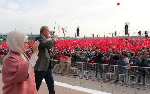 Son Dakika: Cumhurbaşkanı Erdoğan: Önümüzdeki yıl bu zamanlar bu Millet Bahçesi'ni hizmete açacağız