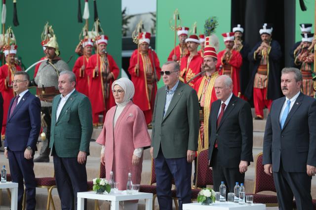 Son Dakika: Cumhurbaşkanı Erdoğan: Önümüzdeki yıl bu zamanlar bu Millet Bahçesi'ni hizmete açacağız