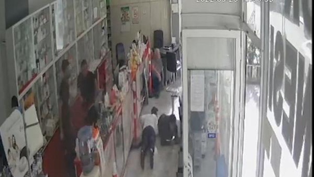 Tüfekle ateş açılan eczane daha önce de yakılmak istenmiş