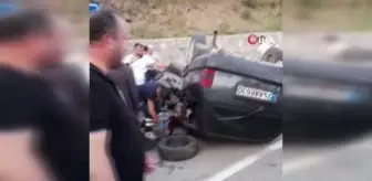 İki otomobilin çarpıştığı kazada 2 kişi araçta sıkıştı: 5 yaralı