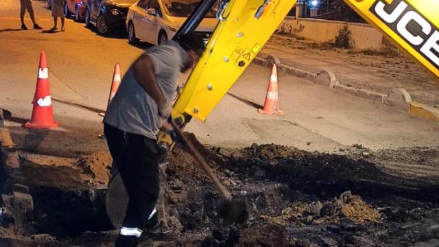 Son 3 ayda 3 kez aynı sorunu yaşadılar! İstanbul'un göbeğinde elektriksiz kalan vatandaşlar, yetkili kurum olan BEDAŞ'a tepkili Son 3 ayda 3 kez aynı sorunu yaşadılar! İstanbul'un göbeğinde elektriksiz kalan vatandaşlar, yetkili kurum olan BEDAŞ'a tepkili