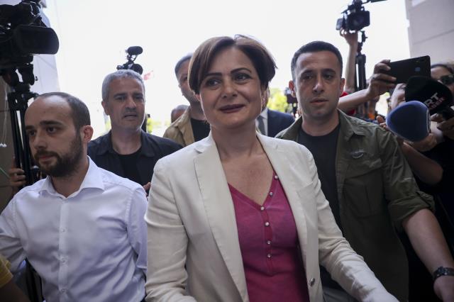 4 yıl 11 ay hapis cezası alan CHP'li Canan Kaftancıoğlu Silivri Cezaevi'ne gönderildi 4 yıl 11 ay hapis cezası alan CHP'li Canan Kaftancıoğlu Silivri Cezaevi'ne gönderildi