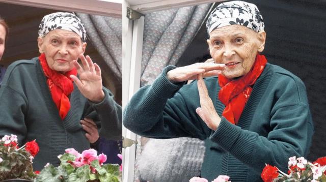 Canan Kaftancıoğlu cezaevine gönderilirken Türkan Saylan'ın 'mola' işaretini yaptı Canan Kaftancıoğlu cezaevine gönderilirken Türkan Saylan'ın 'mola' işaretini yaptı