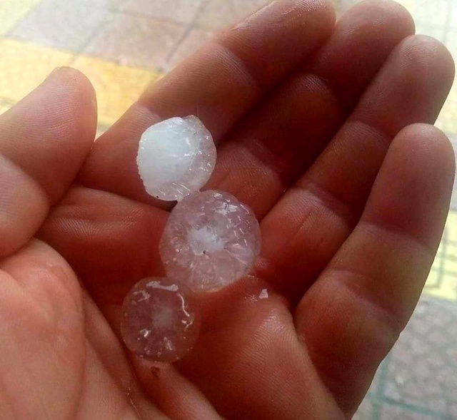 Kastamonu'da fındık büyüklüğündeki dolu yağışı korkuttu