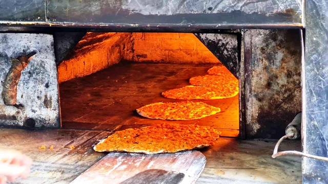 Bodrum'da lahmacun fiyatı 20 kilometre içerisinde 15 liradan 450 liraya çıkıyor Bodrum'da lahmacun fiyatı 20 kilometre içerisinde 15 liradan 450 liraya çıkıyor