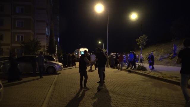 Bursa'da 7 yaşındaki oğlunu ölündürüp 3 yaşındaki oğlunu da yaralayan baba intihar etti Bursa'da 7 yaşındaki oğlunu ölündürüp 3 yaşındaki oğlunu da yaralayan baba intihar etti