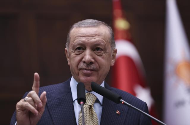 Cumhurbaşkanı Erdoğan'dan Kılıçdaroğlu'na 10 soru! Son sorunun ardından salonda alkış tufanı koptu