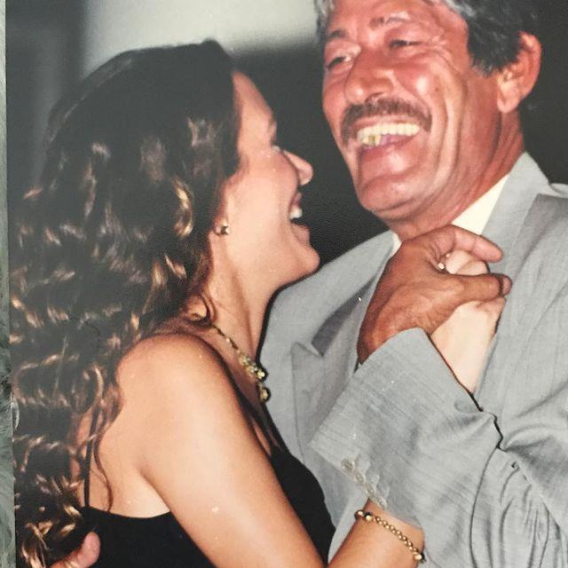 Oyuncu Ebru Cündübeyoğlu'nun babası hayatını kaybetti