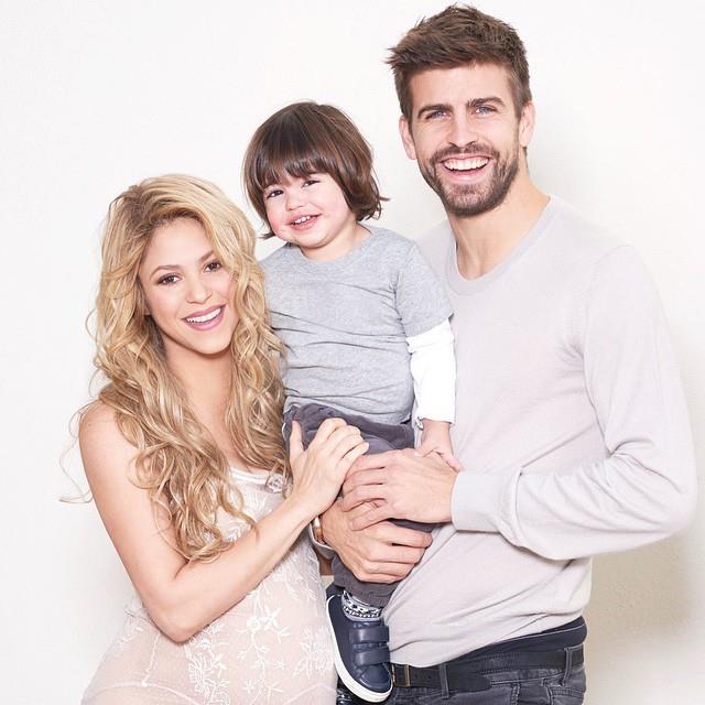 Herkesin imrendiği çifte nazar değdi! Shakira, kocası Pique'yi evde başka bir kadınla yakaladı Herkesin imrendiği çifte nazar değdi! Shakira, kocası Pique'yi evde başka bir kadınla yakaladı