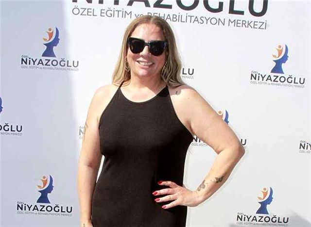 Melek Mosso'nun yerine sahneye çıkacak olan Işın Karaca sessizliğini bozdu: Bu toprakların insanlarına şarkı söyleyeceğim