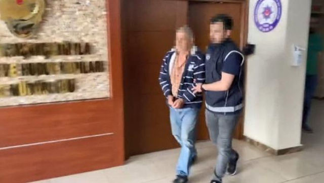 Esenyurt'ta TIR kasasında 70 göçmen yakalandı