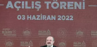Sanayi ve Teknoloji Bakanı Varank, Aksaray Bilim Festivali'ne katıldı
