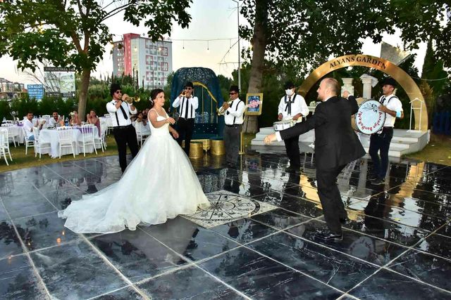 Yeni evli çiftin tüm hayalleri bir 'tuşla' yıkıldı Yeni evli çiftin tüm hayalleri bir 'tuşla' yıkıldı