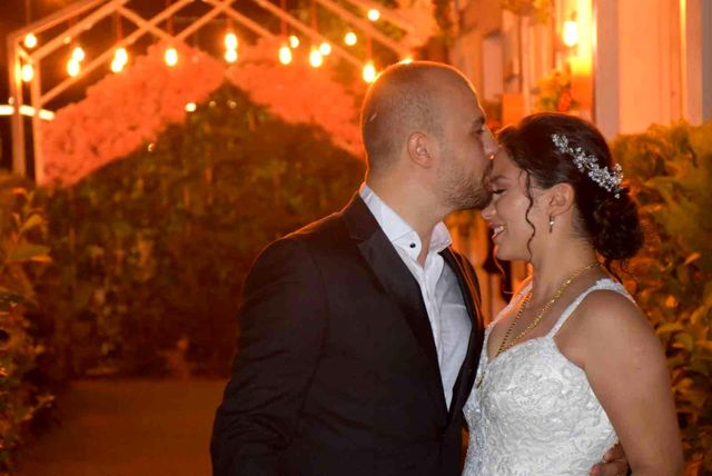 Yeni evli çiftin tüm hayalleri bir 'tuşla' yıkıldı Yeni evli çiftin tüm hayalleri bir 'tuşla' yıkıldı