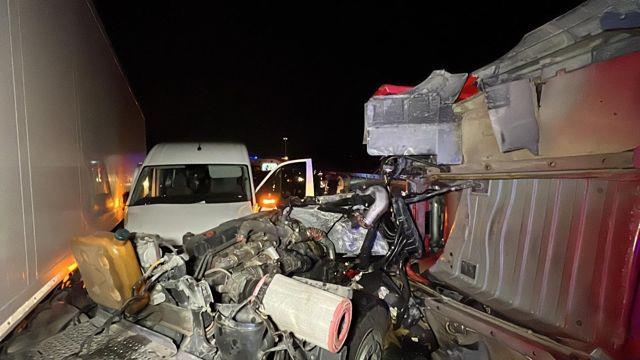 Bolu Dağı'nda zincirleme kaza: 12 yaralı Bolu Dağı'nda zincirleme kaza: 12 yaralı