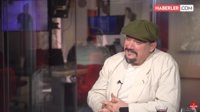 Çağla Şıkel'in attığı 'tost' mesajıyla bir döneme damga vuran Şenol İpek, ünlü kadınlardan gelen teklifleri anlattı