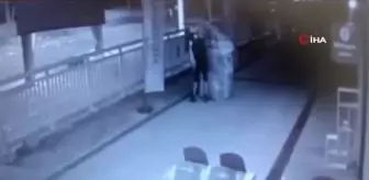 Çekçekli hırsız yoldaki mazgalları böyle çaldı