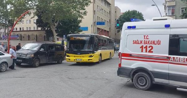İETT otobüsü şoförü, 2 çocuğu çarptıktan sonra kaçtı İETT otobüsü şoförü, 2 çocuğu çarptıktan sonra kaçtı